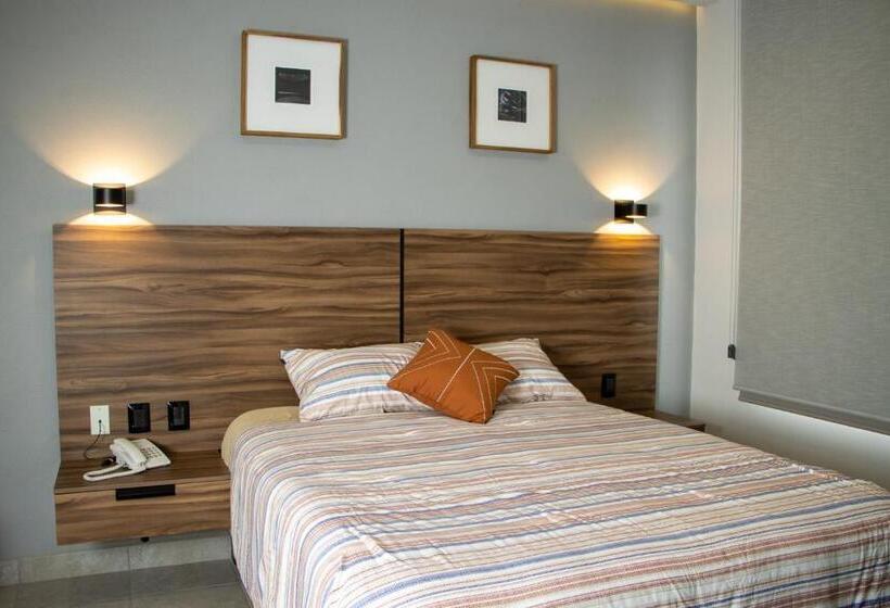 スタンダードルーム, Del Carmen