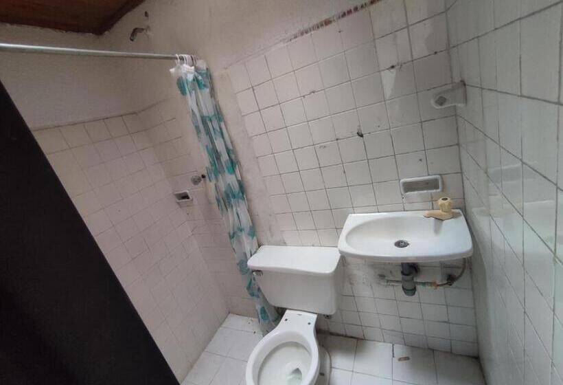 标准间, Habitaciónes 2 Camas & Baño Privado