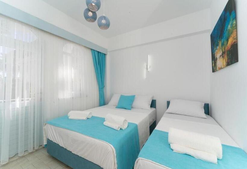 اتاق لوکس چهار تخته, Kemer Royal Beach