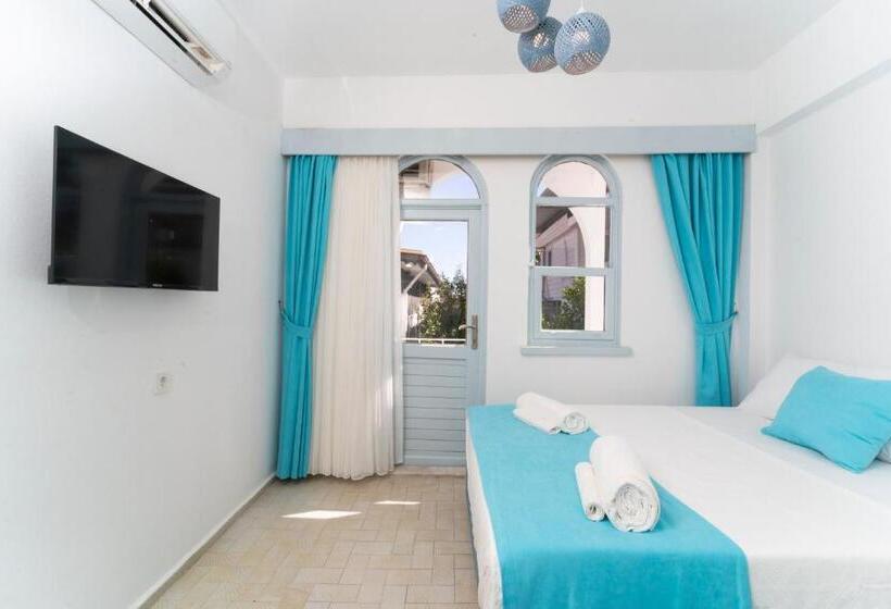 اتاق لوکس چهار تخته, Kemer Royal Beach