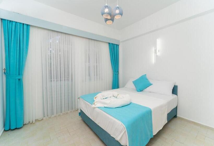 اتاق لوکس چهار تخته, Kemer Royal Beach