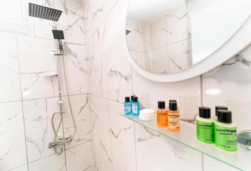 اتاق لوکس چهار تخته, Kemer Royal Beach