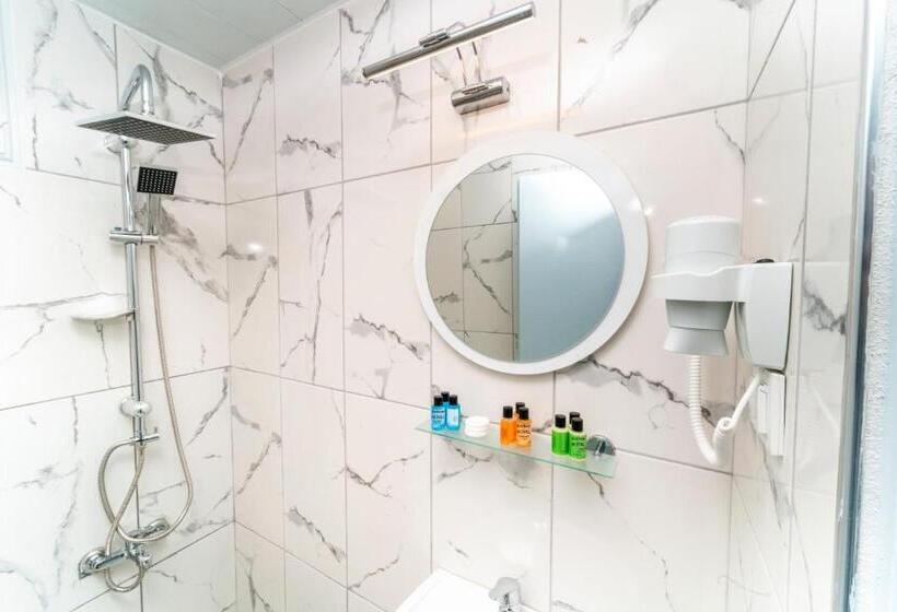 اتاق لوکس سه تخته, Kemer Royal Beach