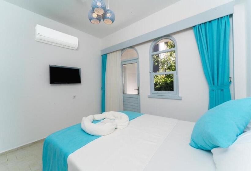 اتاق لوکس سه تخته, Kemer Royal Beach