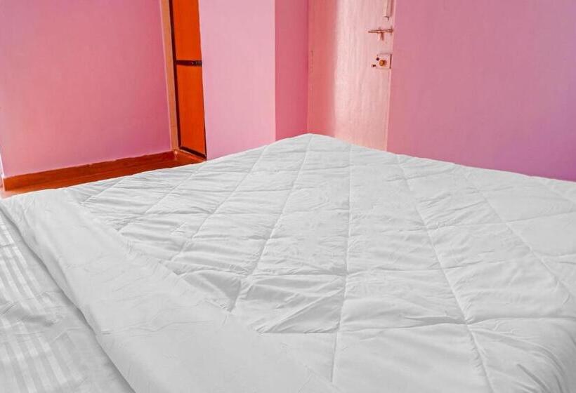 Standard Szoba, Spot On Vee Emm Stays