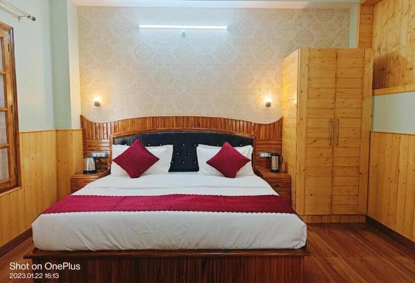 Номер Deluxe, The Royal Moon