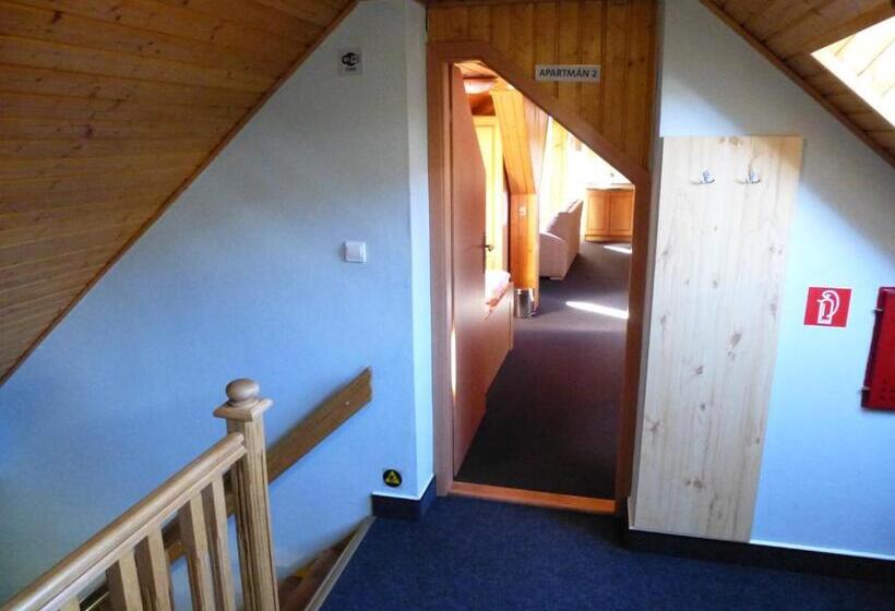 اتاق استاندارد سه نفره, Penzión Vodár