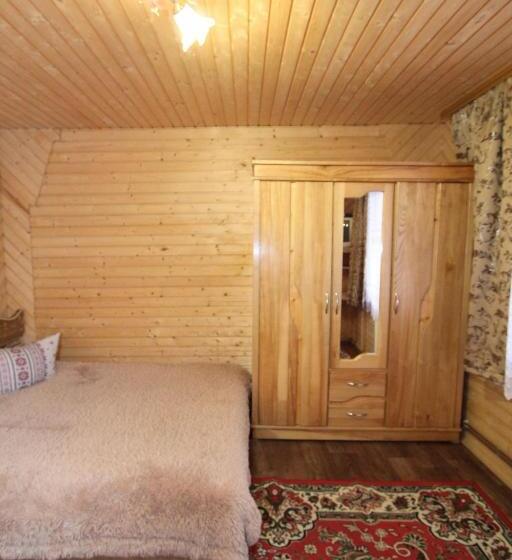 اتاق استاندارد سه تخته با سرویس بهداشتی مشترک, садиба Svitlana