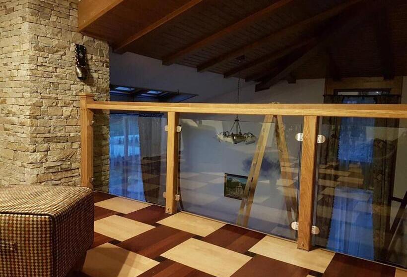 샬레, Horse Riding Club Pirin