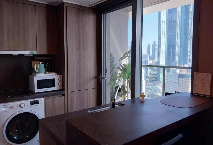 اتاق لوکس با چشم‌انداز دریا, The Solid Residence   Elbon The Stay By Haeundae