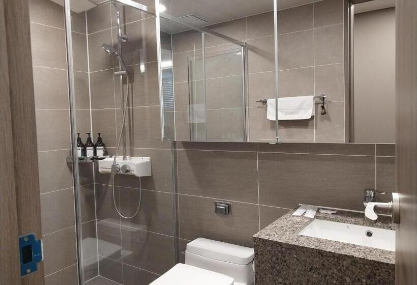 اتاق لوکس با بالکن, The Solid Residence   Elbon The Stay By Haeundae