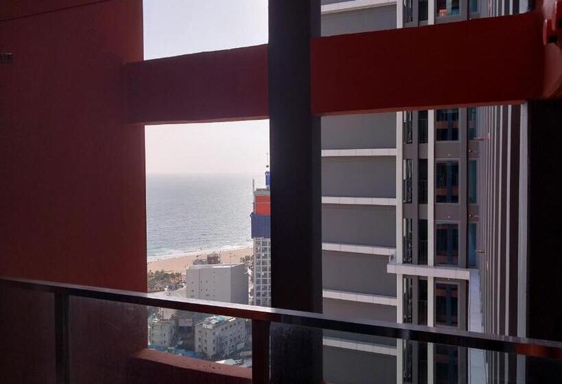 اتاق استاندارد با بالکن و چشم‌انداز دریا, The Solid Residence   Elbon The Stay By Haeundae