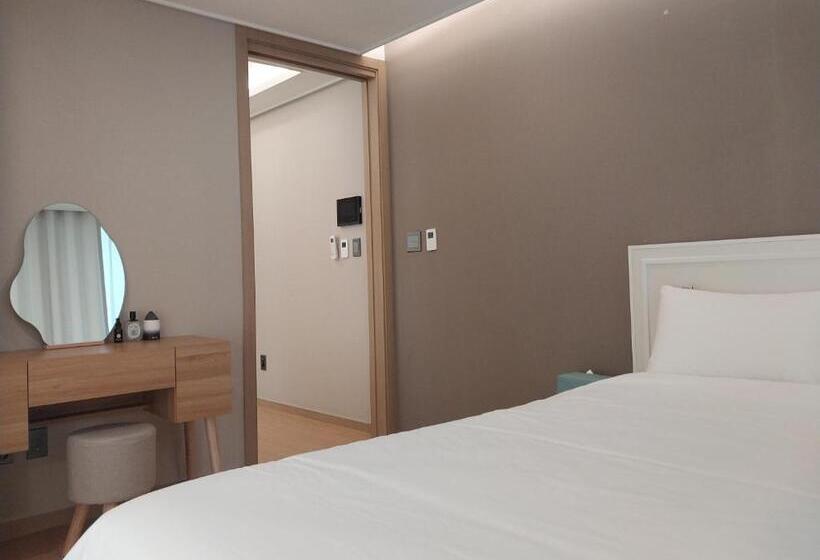 디럭스 테라스 룸 바다 전망, The Solid Residence   Elbon The Stay By Haeundae