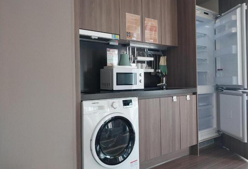 اتاق لوکس با بالکن, The Solid Residence   Elbon The Stay By Haeundae