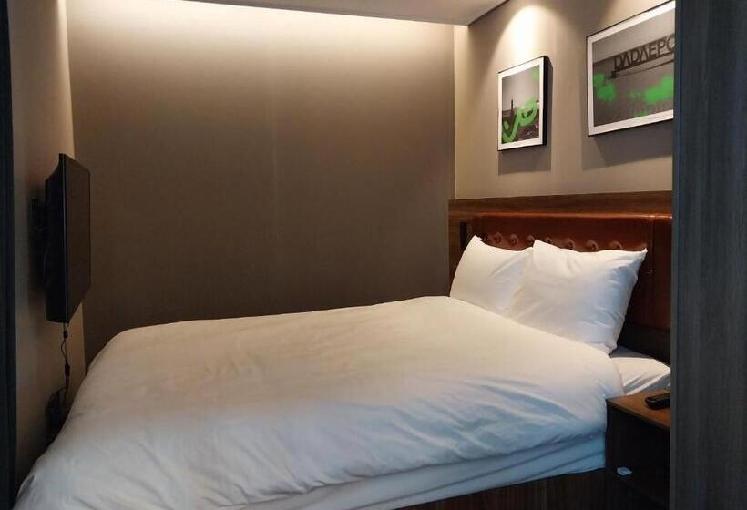 اتاق لوکس با بالکن, The Solid Residence   Elbon The Stay By Haeundae