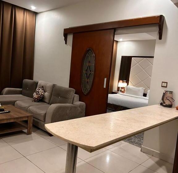 Люкс, Nusuk Taiba