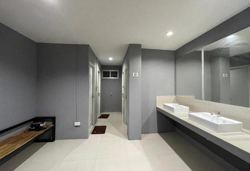 Номер Стандарт, Baan Pheun Hostel บ้านเพื่อน โฮสเทล
