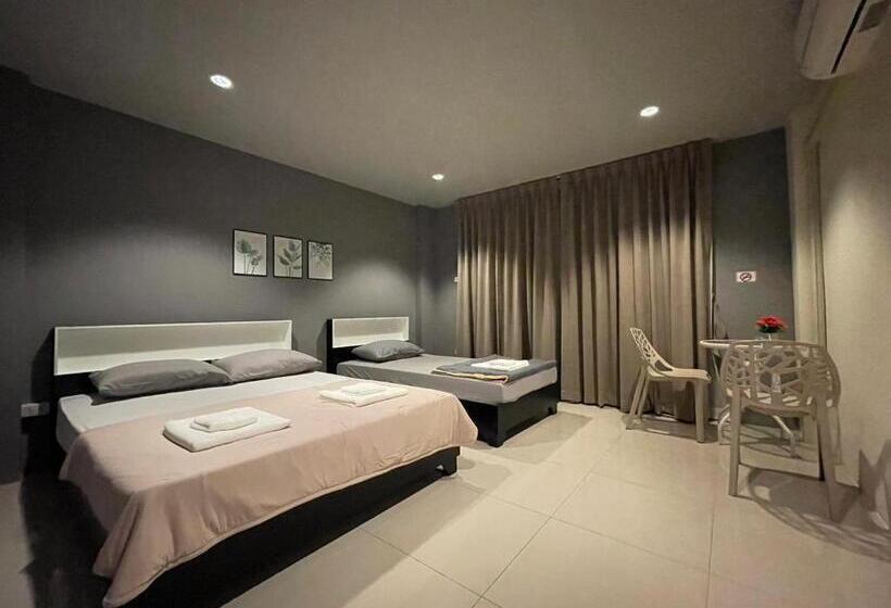 Habitació Familiar Deluxe, Baan Pheun Hostel บ้านเพื่อน โฮสเทล