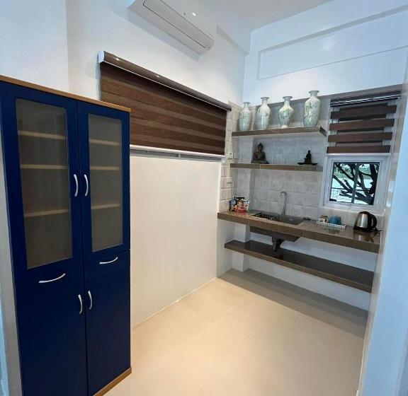 스탠다드 룸 킹사이즈 침대, Montecristo