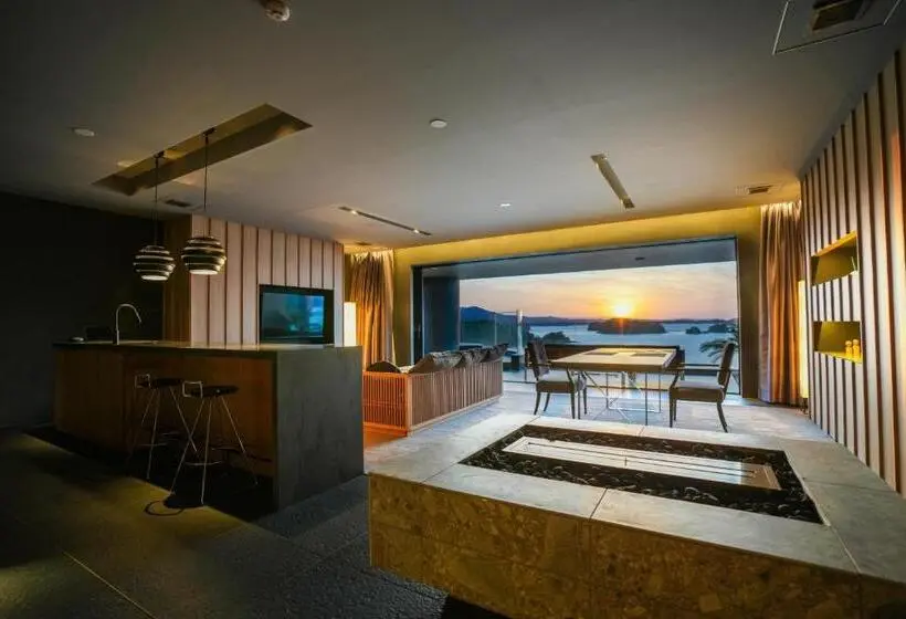 Suite with Terrace, Amanojaku