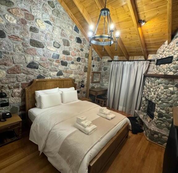 Номер Стандарт с Балконом, Ambassador Voskopojë