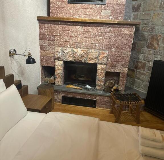 Семейный Номер, Ambassador Voskopojë