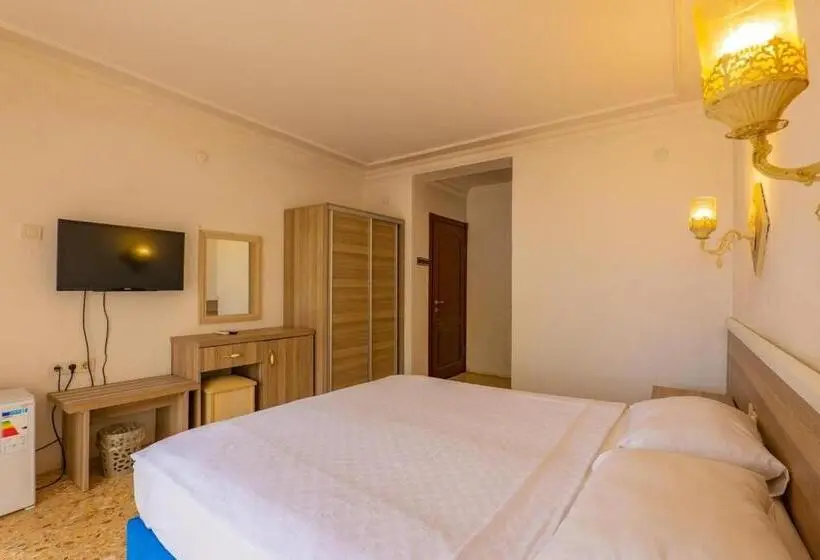 Standard Kolmen Hengen Huone Puutarhanäkymä, Dream Holi̇day Resort