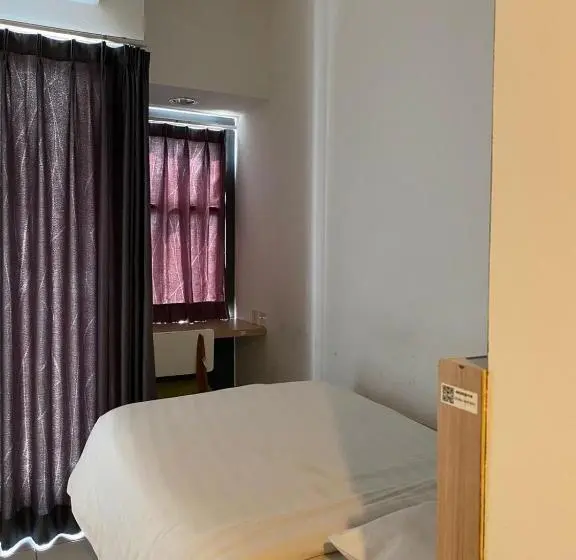 Standard Yhden Hengen Huone, Pillo At Kaliana Apartment