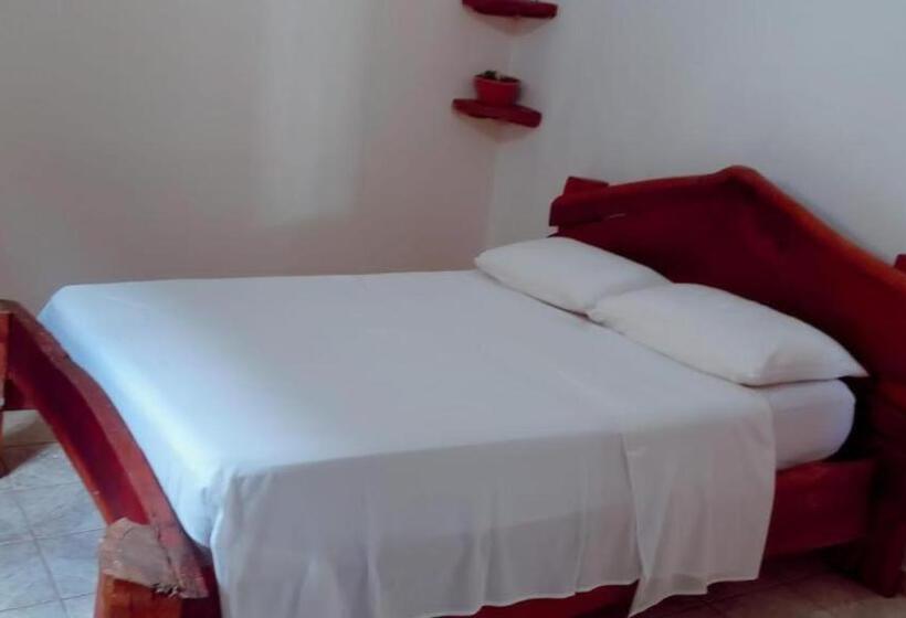 Deluxe Neljän Hengen Huone, Pousada Jk