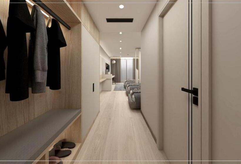 חדר משפחתי, Regina Palm Resort