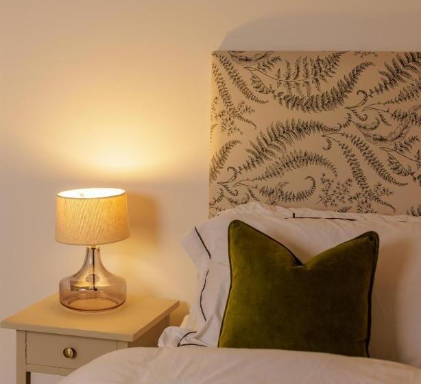 غرفة قياسية, The Dashwood