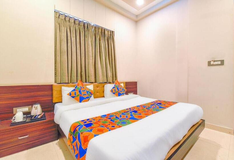 スタンダードルーム, Maanvad Garh   V One Pride By Noww Hotels