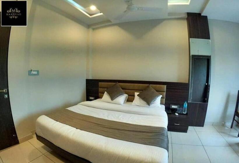 Quarto Estandar Cama King, Maanvad Garh   V One Pride By Noww Hotels