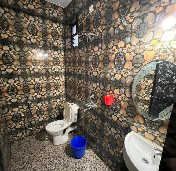 3 Bett Komfort Zimmer, Rainbow Hostel & B&b