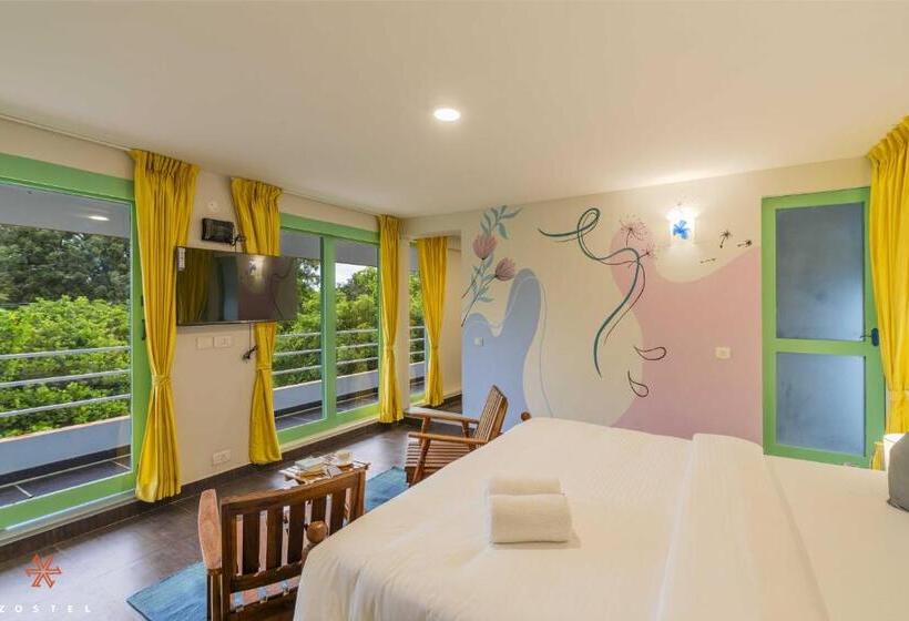 اتاق لوکس, Zostel Pondicherry, Auroville Road