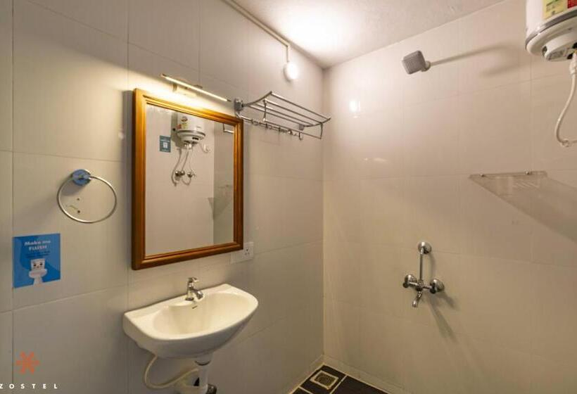 מיטה בחדר סופריור במשותף, Zostel Pondicherry, Auroville Road