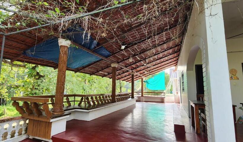Семейный Номер Deluxe, Marari Johns Homestay  Mararikulam, Alappuzha