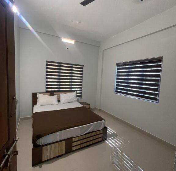 标准间, Misty Meadows