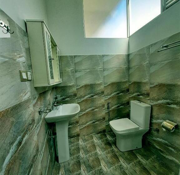 이코노이 4인룸, Royal Bath Edge