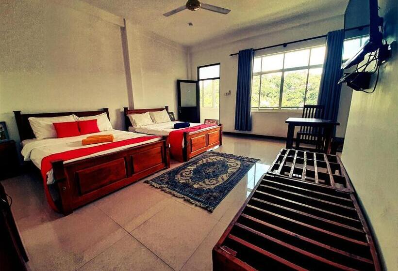 디럭스 패밀리 룸, Royal Bath Edge