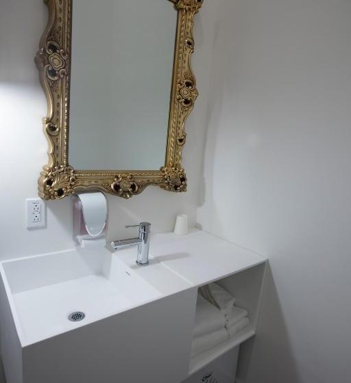 غرفة قياسية, Le Saint Crème