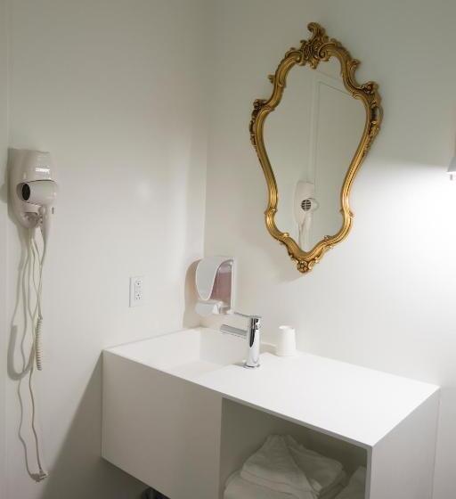 غرفة عائلية, Le Saint Crème