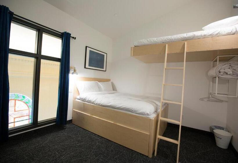 غرفة عائلية, Le Saint Crème