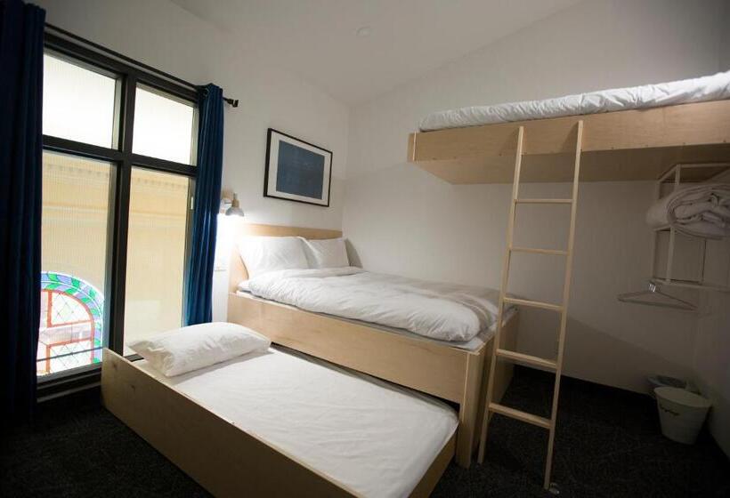 غرفة عائلية, Le Saint Crème