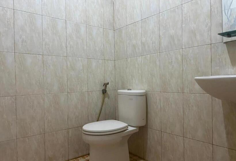 Номер Стандарт, Oyo 93388 Enjoy Homestay & Cafe