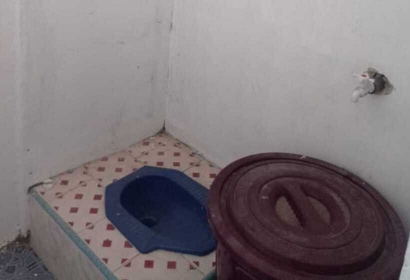 חדר בסיסי, Spot On 93378 Lona Guest House Syariah