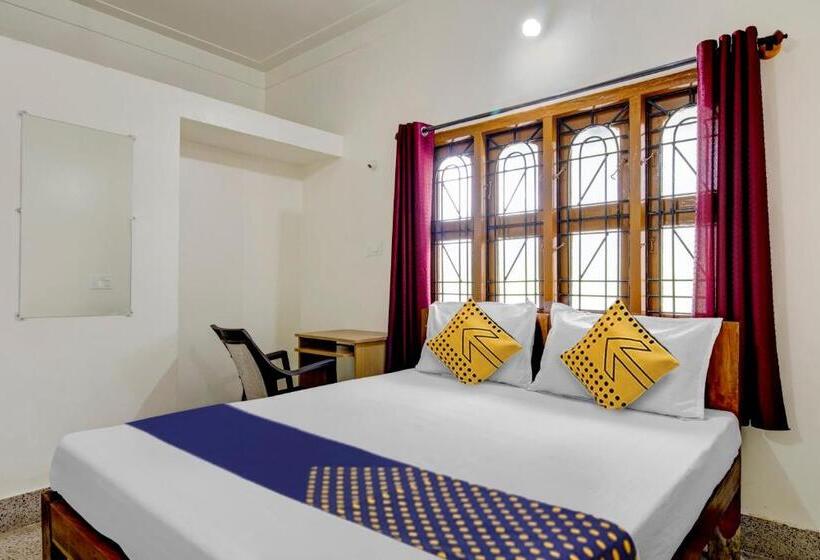 트리플 클래식 룸, Spot On Mystic Mansion