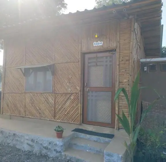 ガーデンビュースタンダードルーム, Vasant Bamboo Cottage