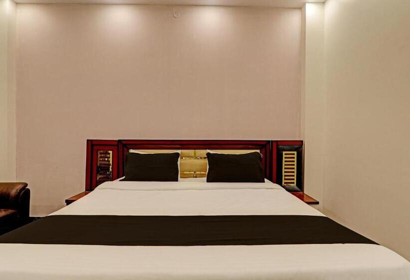 トリプルクラシックルーム, Oyo Flagship Hotel Awadh Viram