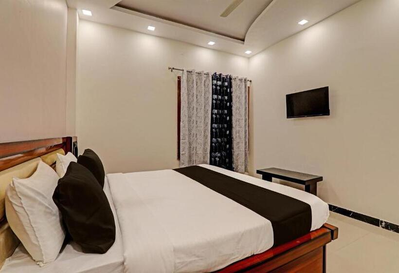 三人经典房间, Oyo Flagship Hotel Awadh Viram
